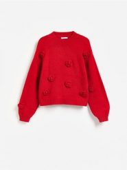 Sweter z kwiatową aplikacją - czerwony. Czerwone swetry Reserved, l, z aplikacjami, z dzianiny, bez ramiączek. Za 149.99 zł.