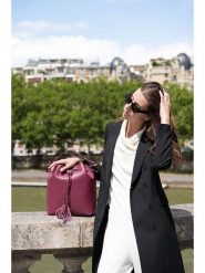 Maison héritage PARIS Skórzana torebka "Jila" w kolorze bordowym - 26 x 29 x 13 cm rozmiar: onesize. Czerwone torebki klasyczne maison héritage PARIS, bez wzorów, z materiału, bez dodatków. Za 391.99 zł.