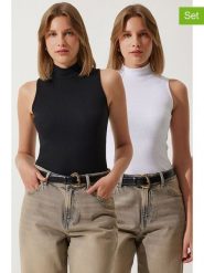 Trendyol Topy (2 szt.) "Happiness Istanbul" w kolorze czarnym i białym rozmiar: S/M. Białe topy Trendyol, m, bez wzorów, bez kołnierzyka, bez ramiączek. Za 68.95 zł.