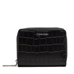 Portfel Calvin Klein. Czarne portfele Calvin Klein, bez wzorów. Za 299.99 zł.