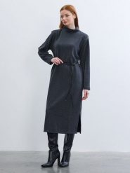 BGN Sukienka w kolorze szarym rozmiar: 36. Szare sukienki BGN, na imprezę, bez wzorów, prążkowane, bez kołnierzyka, bez ramiączek, midi. Za 143.99 zł.