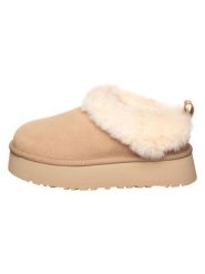 UGG Skórzane kapcie "W Tazzelle" w kolorze beżowym rozmiar: 36. Brązowe kapcie UGG, bez wzorów, z wełny. Za 499.95 zł.