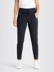 MAC Spodnie "Easy" w kolorze czarnym rozmiar: 36. Czarne spodnie materiałowe MAC, bez wzorów, z materiału, z podwyższonym stanem. Za 239.99 zł.