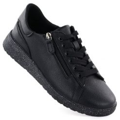 Skórzane półbuty damskie na podwyższeniu czarne Jezzi 138. Czarne półbuty wsuwane Jezzi, bez wzorów, ze skóry, bez obcasa. Za 179.99 zł.