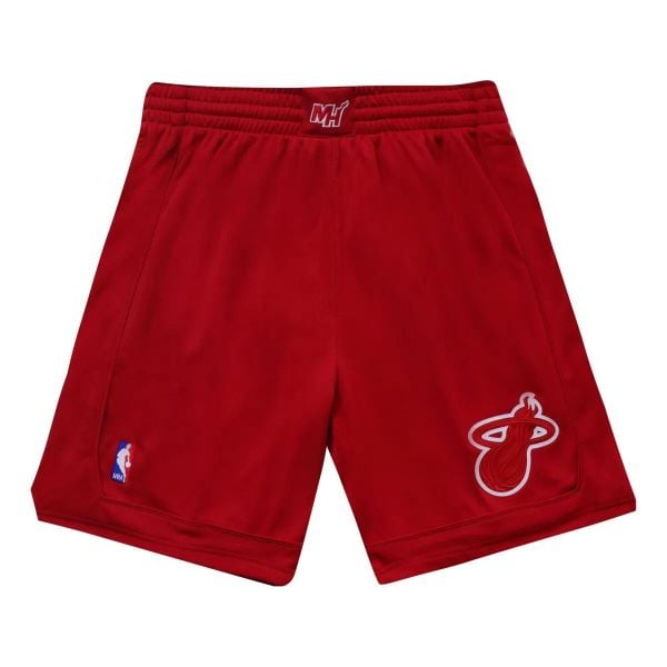Szorty Miami Heat Authentic Christmas Day 2012/13. Czerwone szorty Mitchell & Ness, bez wzorów, z poliesteru, sportowe. Za 672.00 zł.