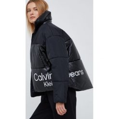 Calvin Klein Jeans kurtka damska kolor czarny zimowa. Czarne kurtki Calvin Klein Jeans, na zimę, l, bez wzorów, z jeansu, bez kaptura. Za 1,199.90 zł.