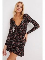 Cool and sexy Sukienka w kolorze czarnym rozmiar: S. Czarne sukienki Cool and sexy, s, bez wzorów, bez kołnierzyka, bez ramiączek, maxi. Za 60.99 zł.