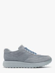 Niebieskie sportowe półbuty PATTY. Niebieskie buty sportowe lifestyle RKO, bez wzorów, ze skóry, sportowe, z okrągłym noskiem, bez obcasa, na płaskiej podeszwie. W wyprzedaży za 299.99 zł.