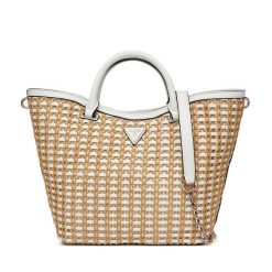 Torebka Guess. Brązowe torebki klasyczne Guess, z aplikacjami, klasyczne, bez dodatków. Za 479.99 zł.