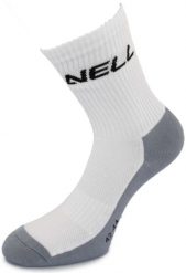 Wysokie skarpety sportowe Nell Multisport białe. Białe skarpetki ENELL, bez wzorów, z bawełny. Za 92.99 zł.