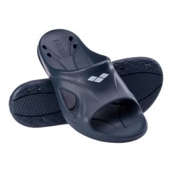Klapki na basen Arena Hydrosoft II Hook edycja limitowana. Niebieskie klapki Arena, bez wzorów, sportowe, bez obcasa, bez zapięcia. Za 89.99 zł.