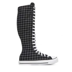 Trampki Converse. Czarne trampki Converse, bez wzorów, retro, bez zapięcia. Za 399.99 zł.
