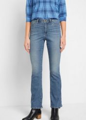 Dżinsy o kroju bootcut ze średnim stanem, z bawełny organicznej. Niebieskie jeansy bonprix, bez wzorów, z bawełny. Za 149.99 zł.