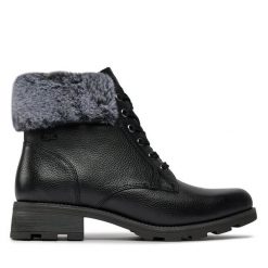 Botki Caprice. Czarne botki Caprice, bez wzorów, bez obcasa, na płaskiej podeszwie, bez zapięcia. Za 289.99 zł.