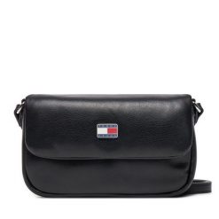 Torebka Tommy Jeans. Czarne listonoszki Tommy Jeans, bez wzorów, z jeansu, bez dodatków. Za 229.99 zł.
