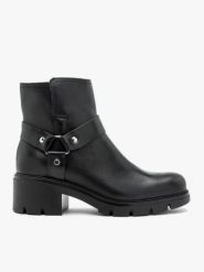 Czarne botki biker boots ze skóry licowej. Czarne botki Brawo sp. z o.o., bez wzorów, z materiału, klasyczne, z okrągłym noskiem, bez obcasa, na obcasie, bez zapięcia. Za 549.99 zł.