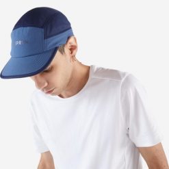 Czapka z daszkiem do biegania Kiprun 5 paneli. Niebieskie czapki z daszkiem KIPRUN, bez wzorów, z materiału, sportowe. Za 49.99 zł.