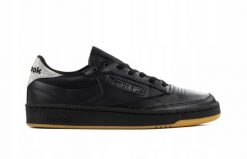 Buty do chodzenia damskie Reebok Club C 85 Diamond. Czarne buty treningowe Reebok, bez wzorów, z materiału, bez zapięcia, tenisowe, Reebok Club. Za 360.00 zł.