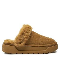 Kapcie Guess. Brązowe kapcie Guess, z aplikacjami. Za 379.99 zł.