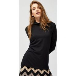 Bluzka z półgolfem. Bluzki MOODO, xl, bez wzorów, bez kołnierzyka, bez ramiączek. Za 24.99 zł.