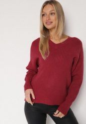 Bordowy Sweter z Domieszką Kaszmiru z Dekoltem w Serek Feralaine. Czerwone swetry Born2be, bez wzorów, z jeansu, eleganckie, bez ramiączek. Za 109.99 zł.