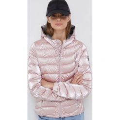 Colmar kurtka puchowa damska kolor różowy zimowa. Czerwone kurtki Colmar, na zimę, l, bez wzorów, z puchu, z kapturem. W wyprzedaży za 1,479.90 zł.