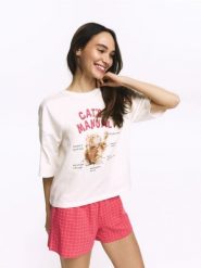 Dwuczęściowa piżama z nadrukiem - intensywny róż. Czerwone piżamy Reserved, l, bez wzorów, z bawełny, bez kołnierzyka, bez ramiączek. Za 79.99 zł.