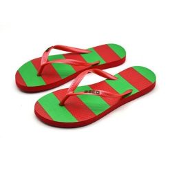 Beco klapki damskie różowo-zielone. Czerwone klapki 47 Brand, bez wzorów, bez obcasa, bez zapięcia. Za 208.99 zł.