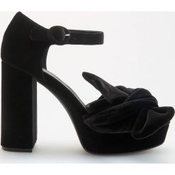 Sandały na platformie - Czarny. Sandały marki Reserved. Za 249.99 zł.