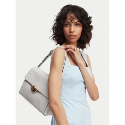 Torebka Furla. Czarne torebki klasyczne Furla, bez wzorów, klasyczne, bez dodatków. Za 1,979.00 zł.