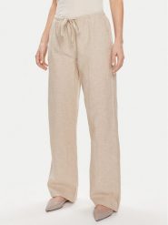 Gina Tricot Spodnie materiałowe 19210 Beżowy Regular Fit. Brązowe spodnie materiałowe Gina Tricot, bez wzorów, z bawełny. Za 299.99 zł.