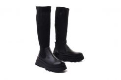 ARTIKER RELAKS 49C0850 black, kozaki damskie. Czarne kozaki Artiker Relaks, na zimę, bez wzorów, ze skóry, bez obcasa, na koturnie, bez zapięcia. Za 479.90 zł.