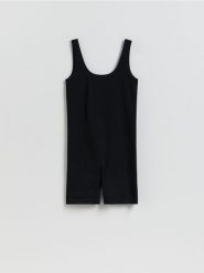 Prążkowany kombinezon - czarny. Czarne kombinezony Reserved, l, bez wzorów, z dzianiny, bez kołnierzyka, bez ramiączek. Za 99.99 zł.