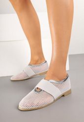 Srebrne Balerinki Siateczkowe z Elastycznym Paskiem Lavesi. Szare baleriny Born2be, z aplikacjami, z jeansu, eleganckie, z okrągłym noskiem, bez obcasa, na płaskiej podeszwie, bez zapięcia. Za 79.99 zł.