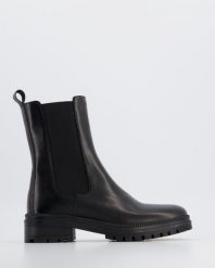 SKÓRZANE BOTKI WH54H04 POR BLAC. Botki Venezia, bez wzorów, ze skóry, bez obcasa, bez zapięcia. Za 349.00 zł.