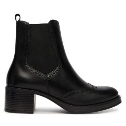 Botki Tamaris. Czarne botki Tamaris, bez wzorów, bez obcasa, na słupku, bez zapięcia. Za 469.99 zł.