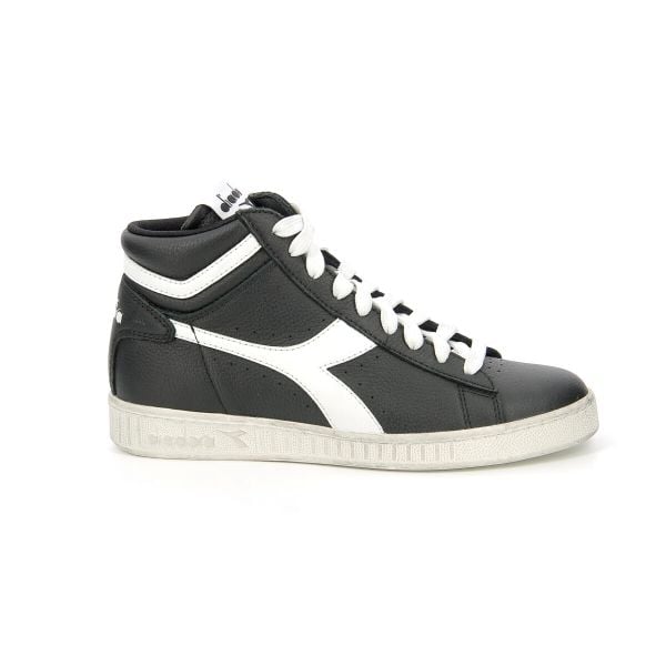 Trampki DIADORA GAME L HIGH WAXED. Czarne trampki Diadora, bez wzorów, sportowe, bez zapięcia. Za 229.99 zł.