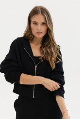 BLUZA AGA CZARNA S - Flawless. Czarne bluzy Flawless, m, bez wzorów, z bawełny, bez kaptura. Za 396.00 zł.