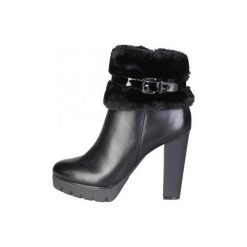 Laura Biagiotti Buty wysokie za kostke 2111. Botki Laura Biagiotti, bez wzorów, za kostkę, bez obcasa, bez zapięcia. Za 266.00 zł.