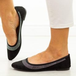Czarne baleriny damskie Sabatina Zh20-5. Czarne baleriny Sabatina, bez wzorów, z zamszu, bez obcasa, na obcasie, bez zapięcia. Za 89.00 zł.