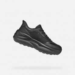 Buty sportowe damskie Geox Xtors Plus. Czarne buty treningowe Geox, bez wzorów, z gumy, bez zapięcia. Za 446.50 zł.