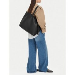Torebka JENNY. Czarne torebki klasyczne Jenny, bez wzorów, bez dodatków. Za 159.99 zł.