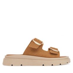 Klapki Tamaris. Brązowe klapki Tamaris, bez wzorów, bez obcasa, bez zapięcia. Za 399.99 zł.