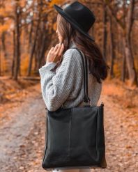 Torebka skórzana damska DAN-A T177 czarna. Czarne torebki klasyczne DAN-A, bez wzorów, ze skóry, duże, bez dodatków. Za 399.99 zł.