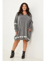 Curvy Lady Sukienka dzianinowa w kolorze szarym rozmiar: 44/46. Szare sukienki Curvy Lady, bez wzorów, z dzianiny, klasyczne, bez kołnierzyka, bez ramiączek, midi. Za 174.43 zł.