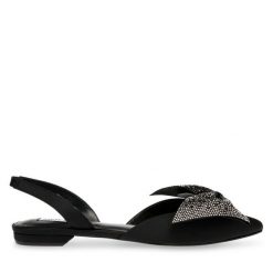 Sandały Steve Madden. Czarne sandały Steve Madden, bez wzorów, bez obcasa, na płaskiej podeszwie, bez zapięcia. Za 329.99 zł.