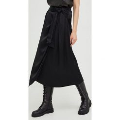 Answear Lab spódnica kolor czarny midi prosta. Czarne spódnice Answear Lab, na co dzień, m, bez wzorów, z tkaniny, midi, proste. Za 199.99 zł.