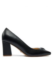 Guess Czółenka Varlay2 FLTVR2 LEA08 Czarny. Czarne czółenka Guess, z aplikacjami, ze skóry, bez obcasa, bez zapięcia. Za 349.99 zł.