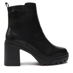 Botki Refresh. Czarne botki Refresh, bez wzorów, bez obcasa, na słupku, bez zapięcia. Za 159.99 zł.