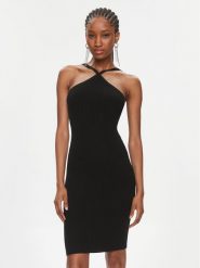 Remain Sukienka codzienna BCR734 Czarny Regular Fit. Czarne sukienki Remain, na co dzień, bez wzorów, z wiskozy, bez kołnierzyka, bez ramiączek, proste. Za 849.99 zł.